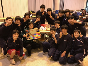 23