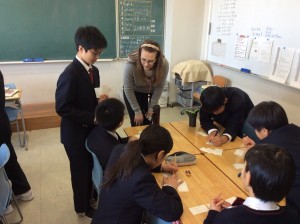 中学グローバル　１・２年合同授業を行いました　Let’s learn together!