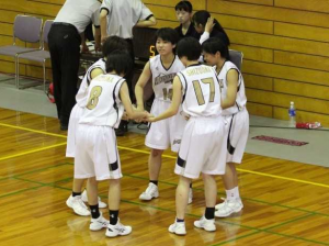 高校女子バスケット！　「総体西部大会１６年連続優勝」