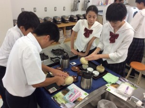 中学１年生対象　静岡茶講座が開催されました