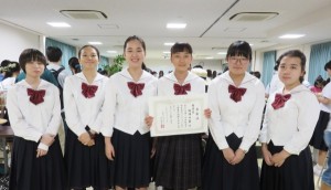 華道部：「浜松市中学生花のコンテスト」で優秀賞を受賞