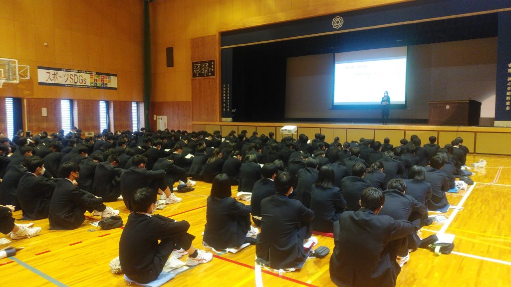 進路課　高校2年生　志望理由書作成講座を実施しました