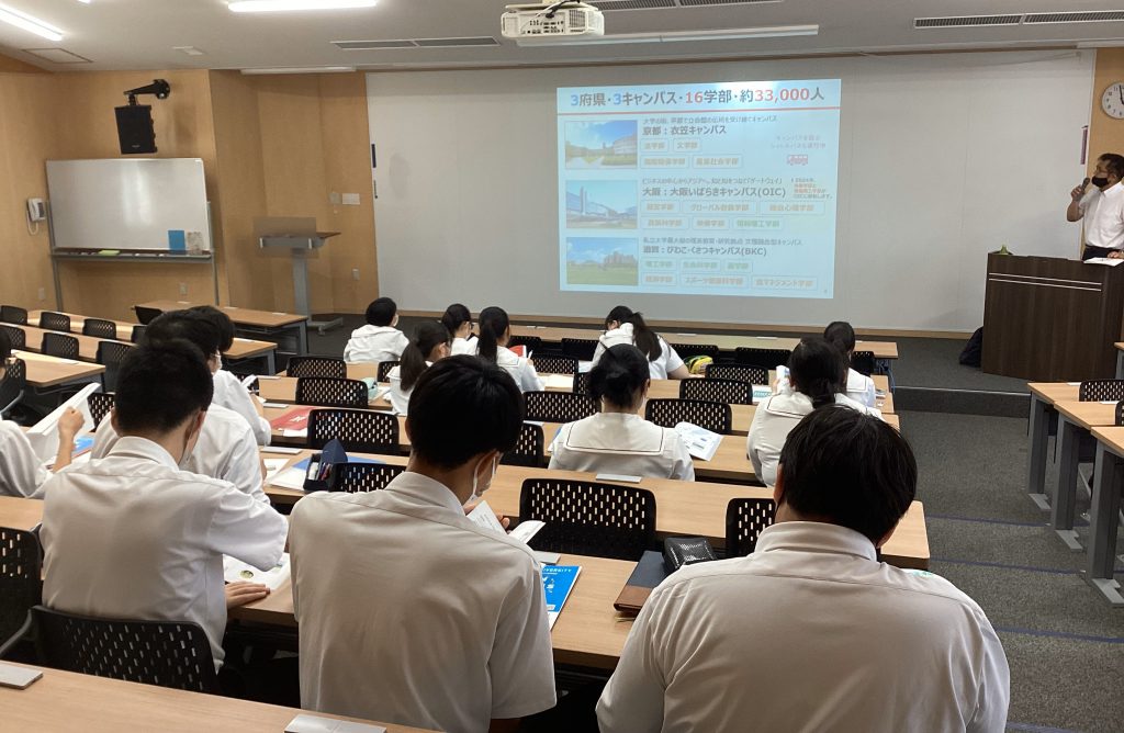 進路課：校内大学説明会（立命館大学）実施しました