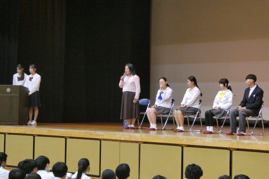 新モンゴル 日馬富士校生徒教員全校歓迎会